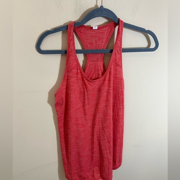 Lululemon soft red Striped Tank Top size 4 racerback - Picture 1 of 5